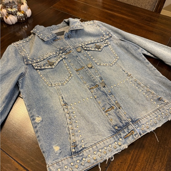 BlankNYC Distressed Denim Jacket - Picture 9 of 11